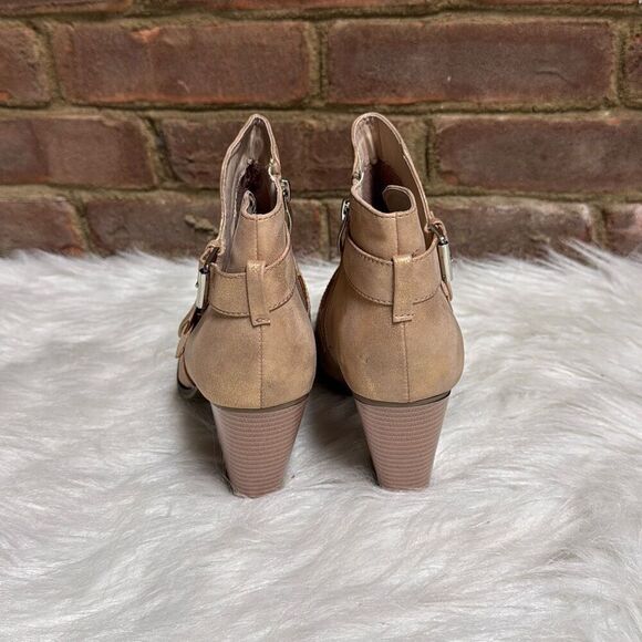 Forever Women’s Rose Gold Metallic Heeled Bootie Size 8.5 NEW - Picture 4 of 8